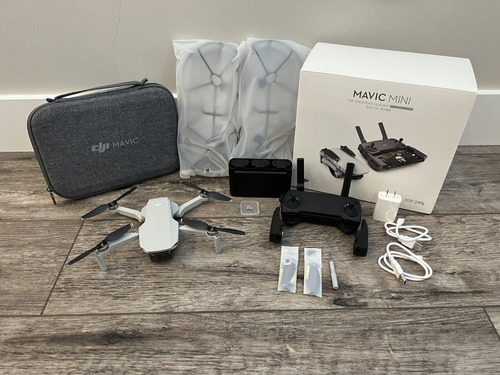 Imagen 3 de 3 de Dji Mavic Mini Fly More Combo - Drone Quadcopter Camera Hiie