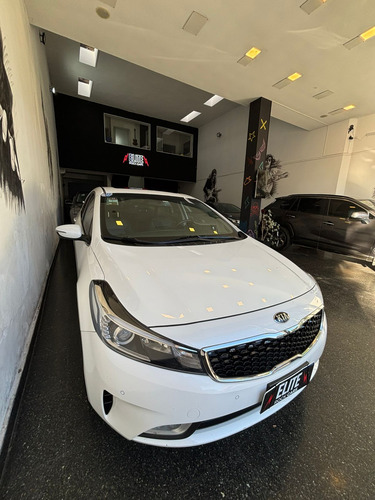 Kia Cerato 2.0 Sx At6