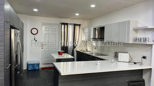 Casa En Venta En Campo Claro 3 Niveles Caracas Angela Tochon