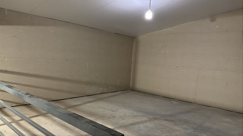 Depósito En El Centro De Colón. A Metros De Av. Garzón.