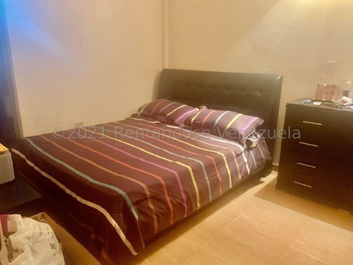 Imagen 9 de 10 de Casa En Venta Semiamoblada Con Buena Ubicación En La Puerta Maraven