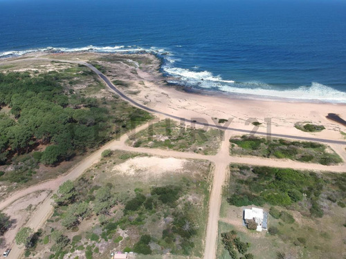 Terreno En Venta En Punta Colorada, Maldonado Frente Al Mar
