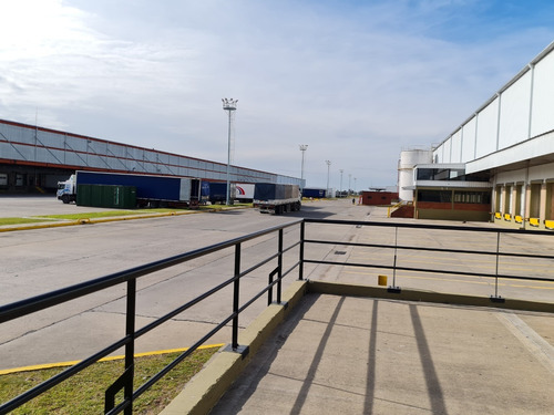 Imagen 3 de 14 de Centro Logistico Tortuguitas 13000 M2