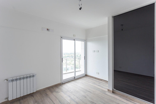 Imagen 23 de 30 de Dto 4 Ambientes Con Terraza,piscina Y Tobogan Propia !!!