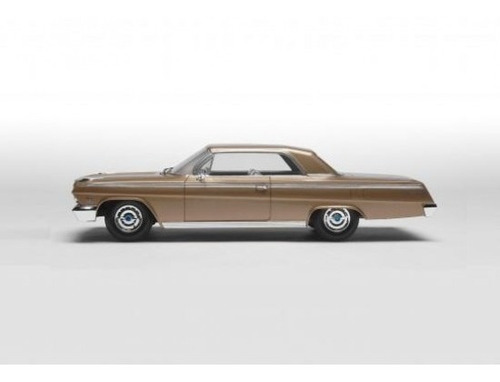 Imagen 4 de 5 de Chevrolet Impala Ss Hardtop 3 En 1- Escala 1/25 Revell