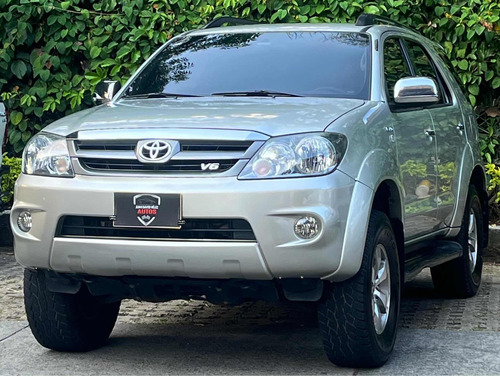 Toyota Fortuner 4.0 Sr5