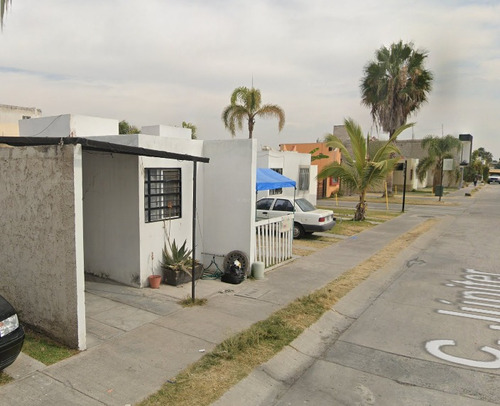 Sk01- Oportunidad Casa En Remate Bancario En C. Telescopio, Villas De La Hacienda, Jal. (solo Recursos Propios)