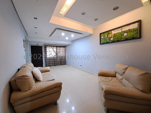 Imagen 4 de 14 de Casa En Venta En Las Esmeraldas Palo Negro Aragua 23-16875 Irrr