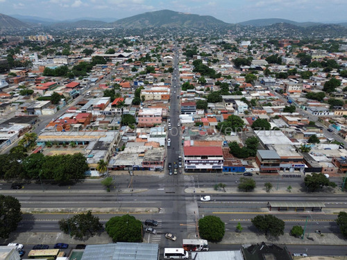José Trivero Vende Espectacular Local Comercial Ubicado En Zona Centro De Barquisimeto