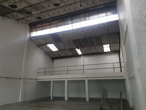 Bodegas En Arriendo La Mayorista 743-7675