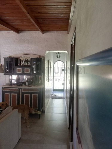 Imagen 6 de 24 de 407 Esquina 24. Casa En Venta Con Gran Parque Y Arbolado, Villa Elisa.-