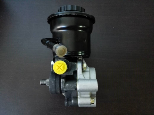 Bomba Direccion Hidraulica Meru / Toyota Meru