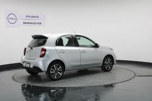 Nissan March 1.6 Exclusive Mt