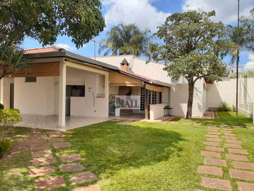 Casa À Venda No Jardim Tarraf Ii Com 3 Quartos, 2 Vagas, 140 M² - V8012