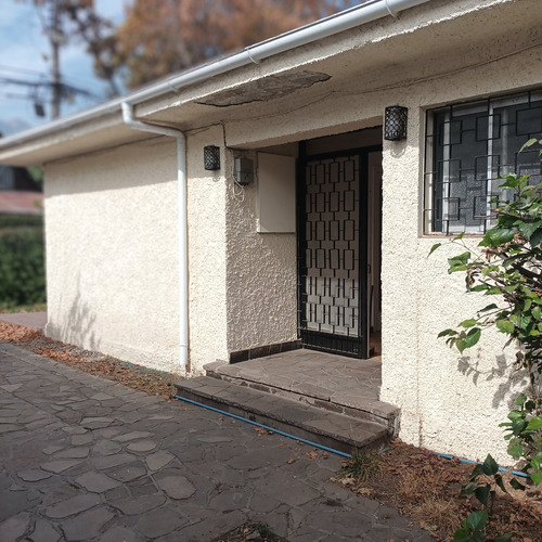 Casa En Sector Monseñor Edwards, Alcalde Francisco Domínguez