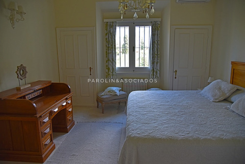 Casa 5 Dormitorios, Mansa, Punta Del Este - Ref: 2832