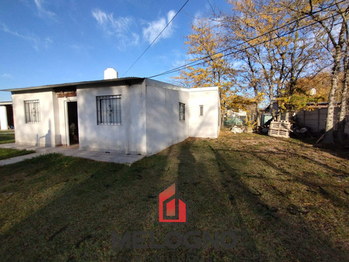 Casa En Venta Con Quincho Y Pileta