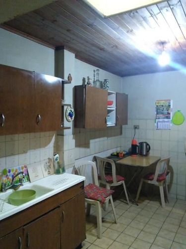Estupenda Casona De 6 Dorm. 295 Mts, Metro Rondizzoni
