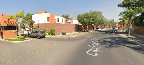 Casa En Cto. Puerta Del Sol 5, Puerta Real Residencial Desarrollo Urbana 08, El Pueblito/ Recuperación Bancaria- Laab2