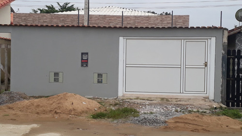 Casa Nova Com Piscina Próximo A Mercados, Escolas, Transportes...