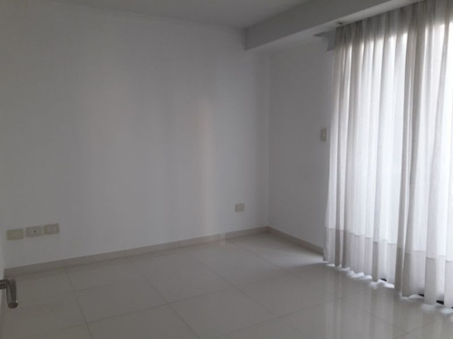Imagen 10 de 15 de 51 E/18 Y 19 -semipiso 2 Dorm C/cochera- Baum Propiedades