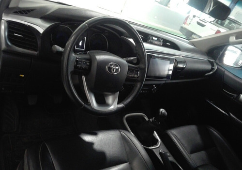 Imagen 4 de 11 de Toyota 2016 Hilux L/16 2.8 Dc 4x2 Tdi Srv Pack