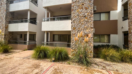 Departamento 1 Dormitorio En Complejo Privado, Las Gaviotas