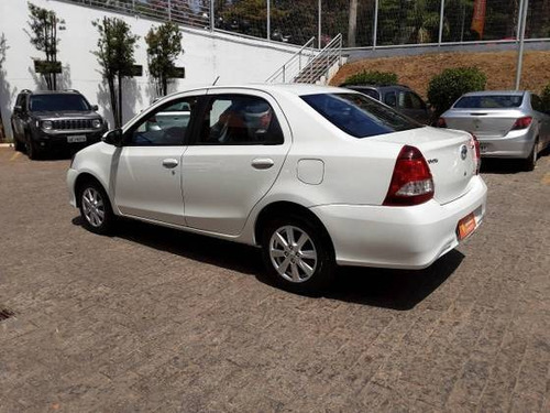 Toyota Etios 1.5 X Plus Sedan 16v Flex 4p Automático