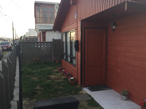 Se Vende Casa Con Excelente Ubicación En Frutillar Alto