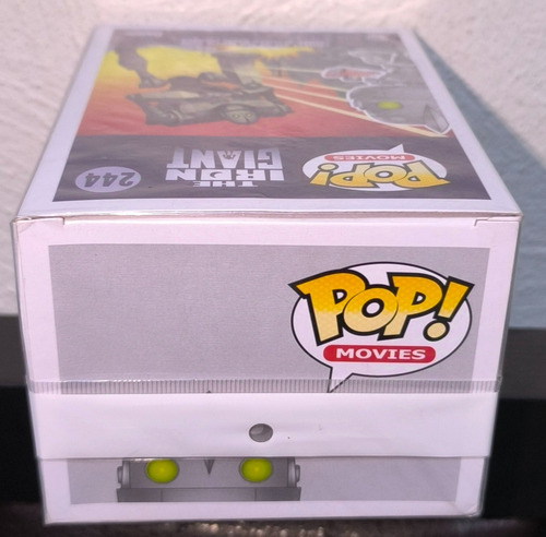 Funko Pop! Iron Giant With Car #244 (Usado)