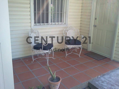 Imagen 5 de 12 de Calle 171 E/ 517 Y 518 - Casa En Venta - Melchor Romero