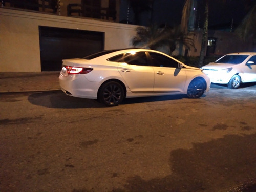 Imagem 4 de 6 de Hyundai Azera 2012 3.0 V6 Aut. 4p