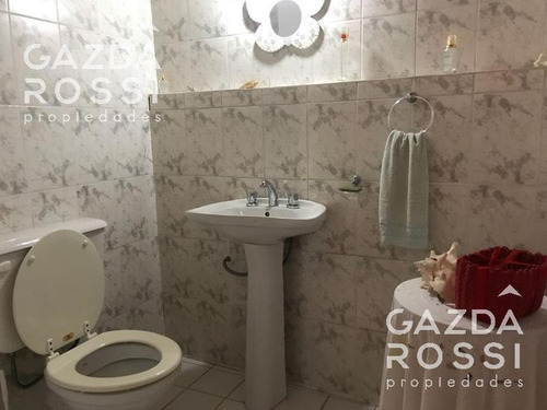 Imagen 9 de 23 de Casa - Adrogue