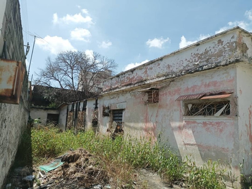Imagen 13 de 16 de Casa Sector La Ceiba Av. Bolivar Valencia Atc-893 Marisol 04244923040