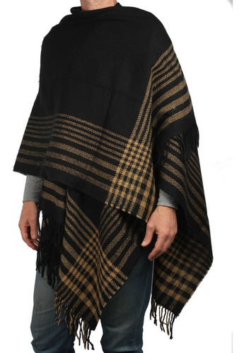 Imagen 1 de 4 de Ruana Poncho Mantón Hombre Escocés Cuadros Kilt