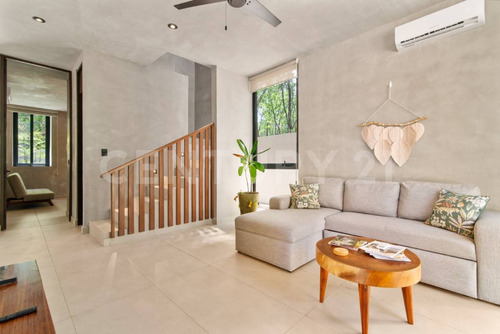 Villa En Venta Tulum De Tres Habitaciones Y Tres Baños Y Medio Ubicacion Ideal
