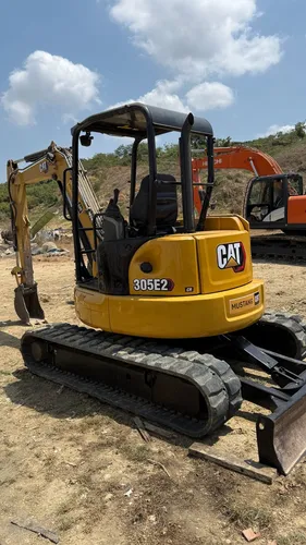 Miniexcavadora Caterpillar 305 Modelo 2019