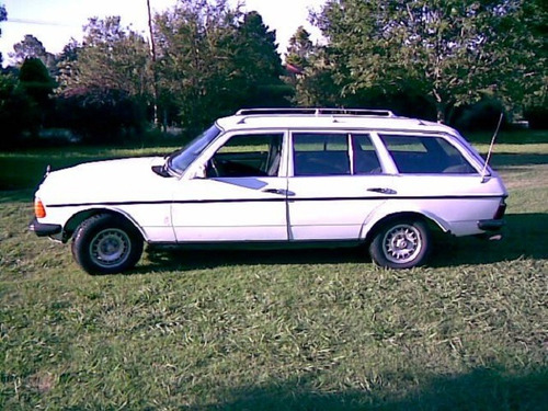 Imagen 2 de 4 de Mercedes Benz 300 Td