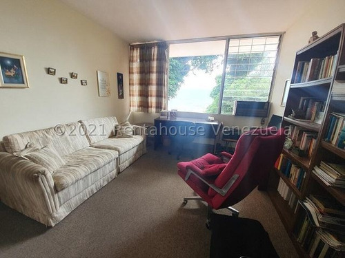 Imagen 6 de 14 de Casa En Venta En Lomas Del Club Hipico, Caracas. Código 21-27136 Mvg