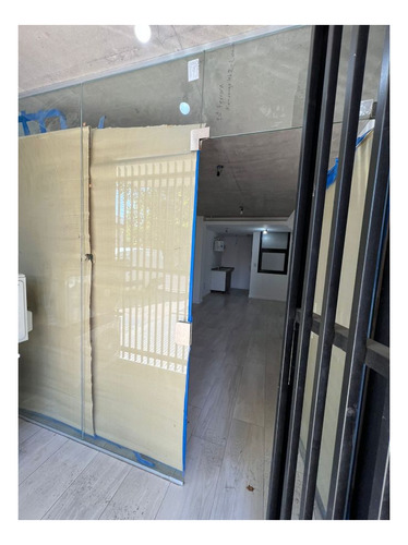 Imagen 3 de 8 de Local Comercial En Venta Ubicado En Lomas De Zamora