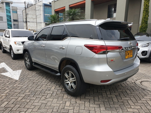 Toyota Fortuner 2019 2.7l Mid