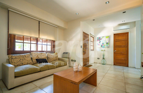 Casa En Venta En Lomas De Zamora