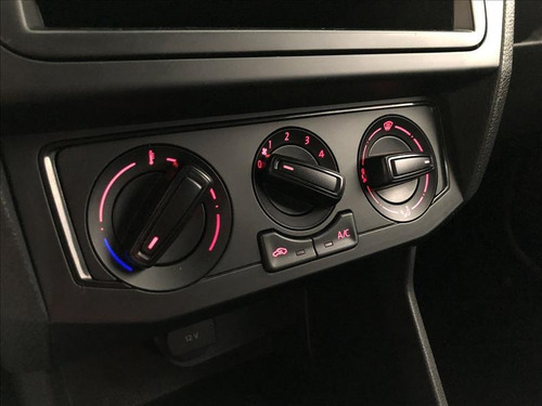 Imagem 8 de 14 de Volkswagen Gol 1.6 Msi Totalflex Trendline
