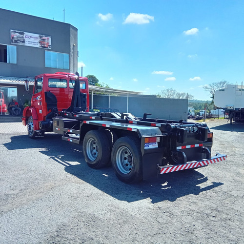 Mb 1620 05/05 Truck 6x2 Roll On Off / Vermelho