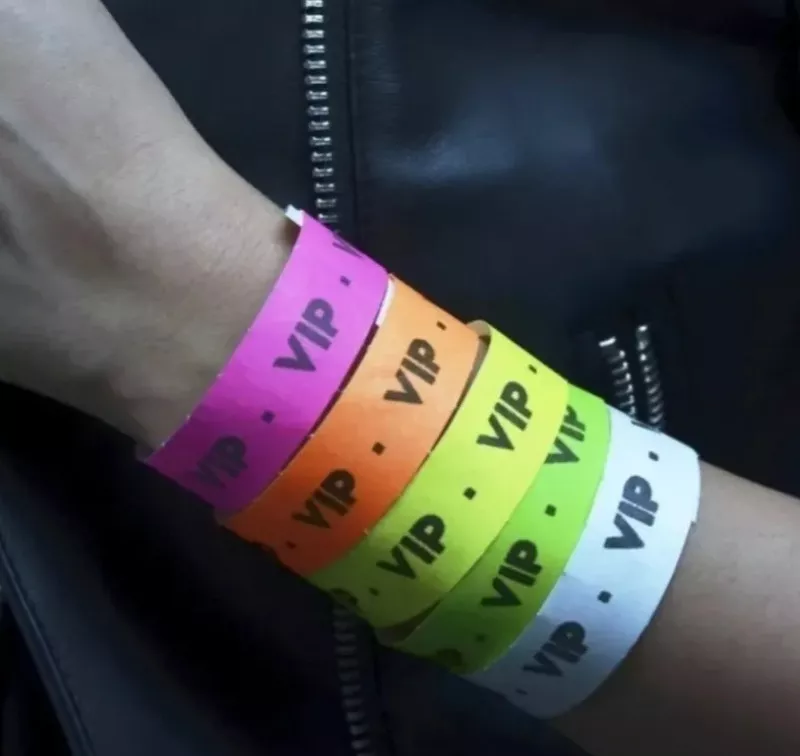 Primera imagen para búsqueda de pulseras para eventos