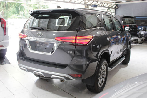 Imagen 4 de 4 de Toyota Fortuner Vxr