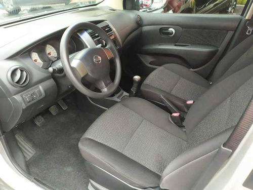 Nissan Livina 1.6 16v Flex 4p