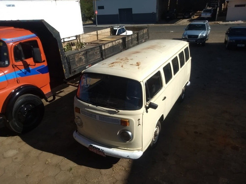 Imagem 1 de 5 de Vw Kombi
