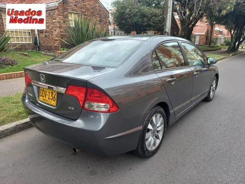 Honda Civic 1.8 Ex 4 p