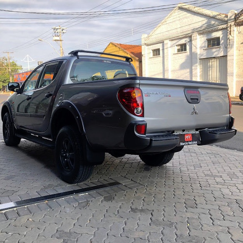Imagem 8 de 17 de L200 Triton Gls Outdoor 4x4 Manual 2016/2017 Prata